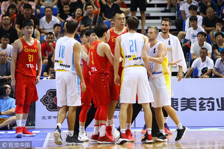 中国男篮蓝队vs乌克兰